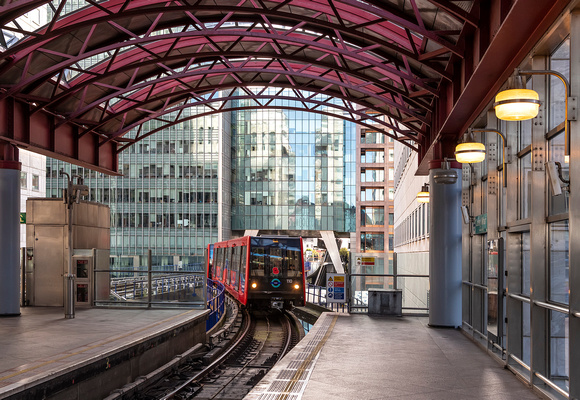 Approaching Canary Wharf